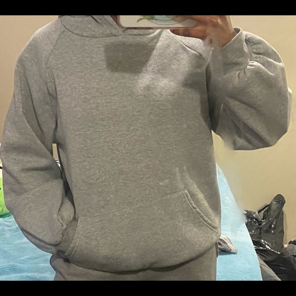 Grey Sweater - Picture 1 of 3